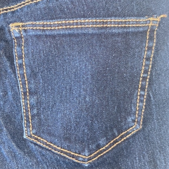 NO Boundaries Low-Rise Destructed Skinny Jeans - Picture 4 of 7